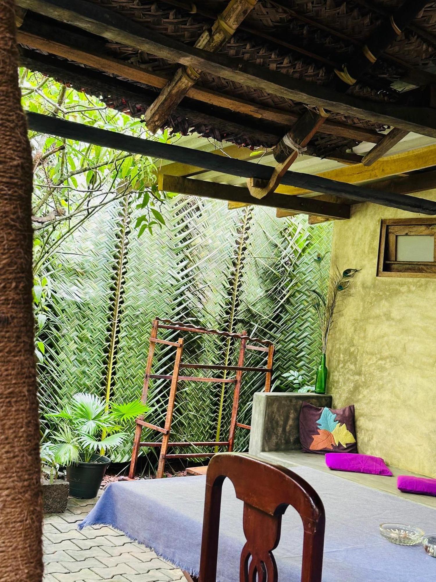 Venora Hiriketiya Bed & Breakfast Диквела Екстериор снимка